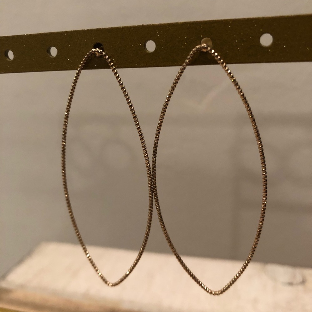 Gold earrings / Gold plated earrings - oblong / oval shape - Picture 2 of 4